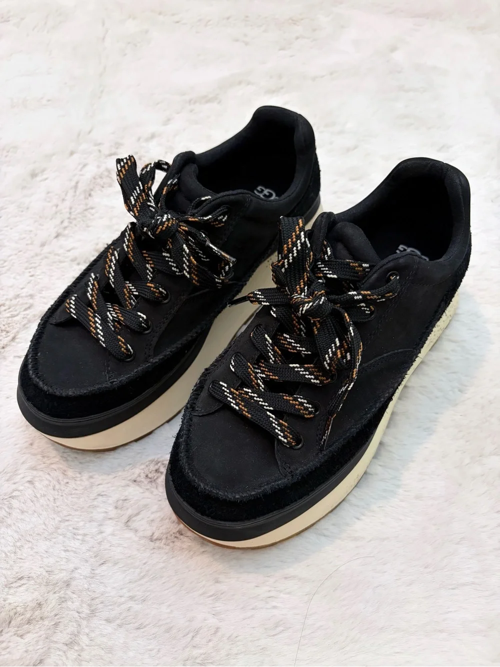 UGG Marin Lace Platform Sneakers Black Nubuck Chunky Lug Sole Size 9